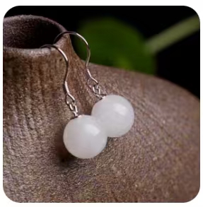 Zilver Ingelegde Hotan Jade Classic Oorbellen Met Doorgaand Gat