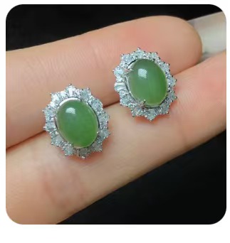 S925 Zilver Ingelegde Hotan Jade Cabochon Oorbellen 7.9
