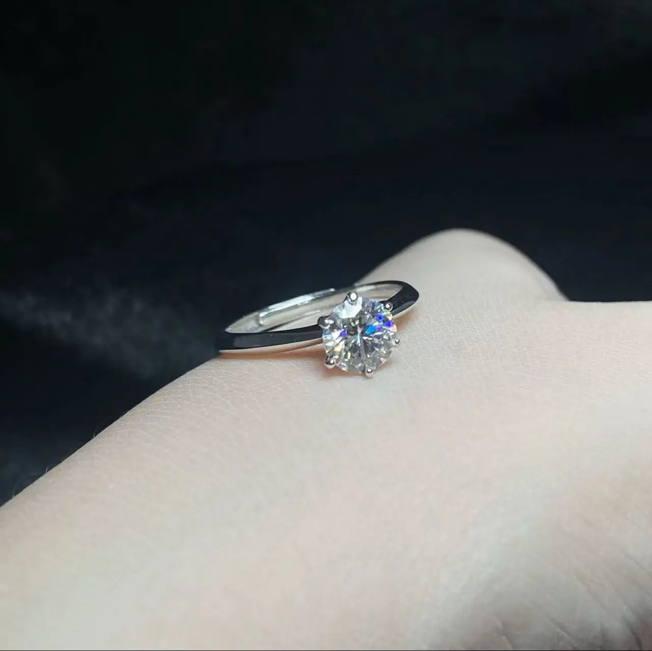 S925 Zilver Synthetische Moissaniet Ring | klassieke zes pootjes solitair - Afbeelding 2