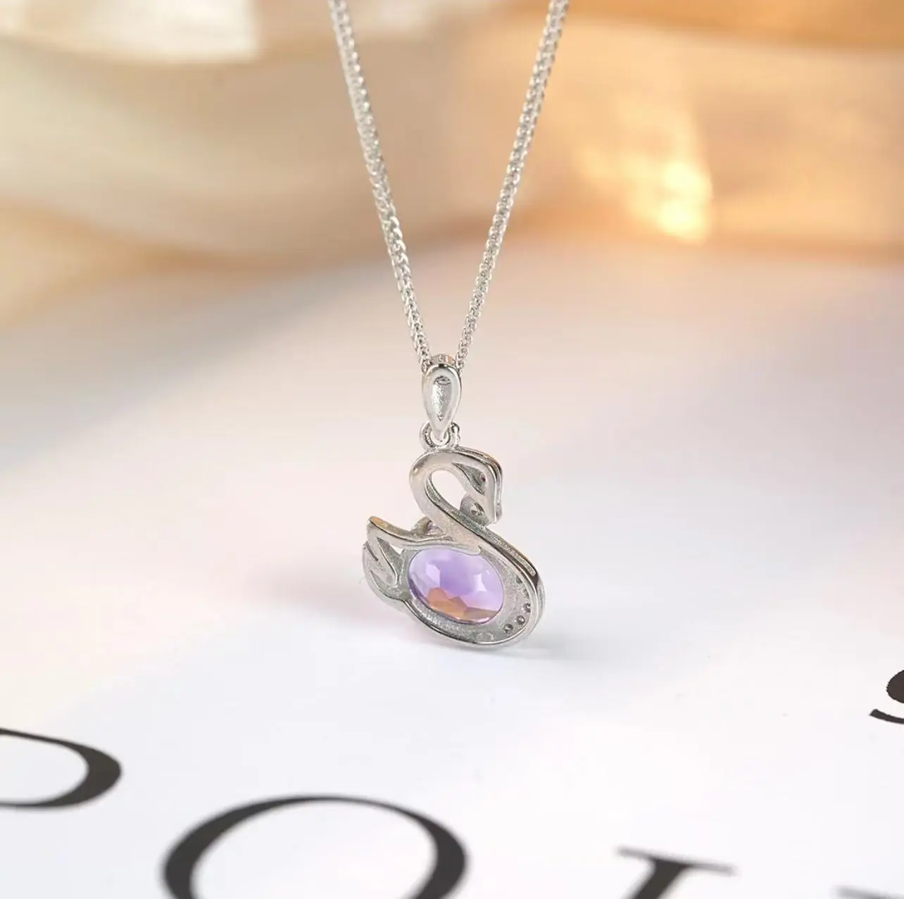 S925 zilveren hanger met amethist – Zwaanontwerp – Inclusief ketting - Afbeelding 3
